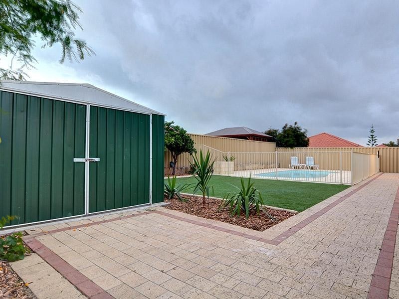 4 Shropshire Crescent, Butler WA 6036