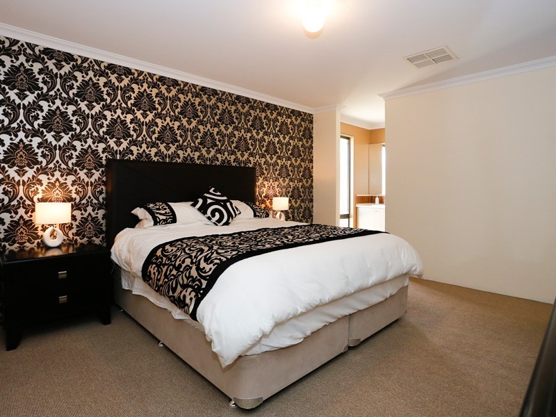 14 Crown Point Crescent, Butler WA 6036