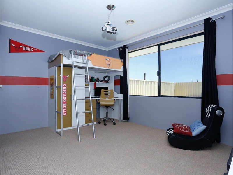 14 Crown Point Crescent, Butler WA 6036