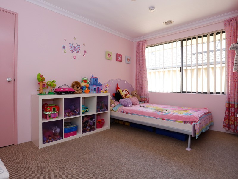 14 Crown Point Crescent, Butler WA 6036