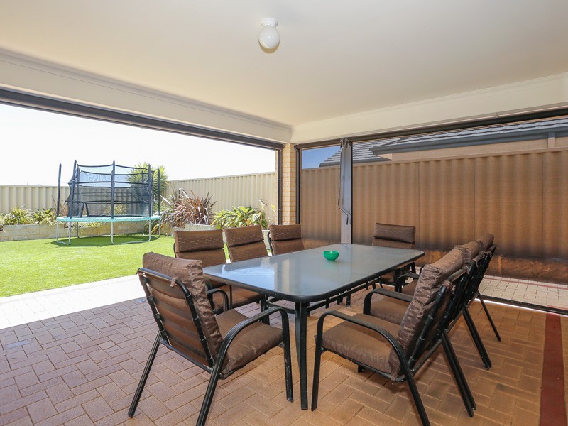 14 Crown Point Crescent, Butler WA 6036