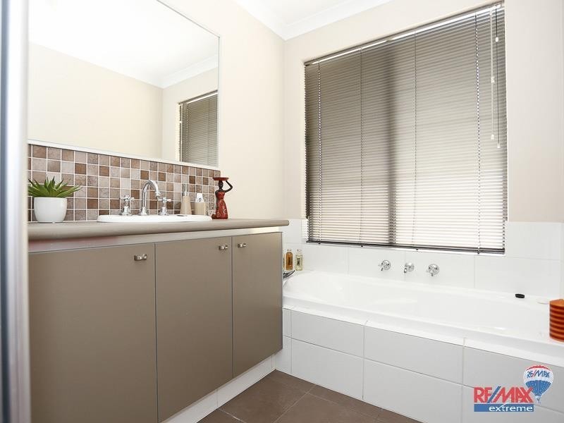3 Tibicen Road, Tapping WA 6065