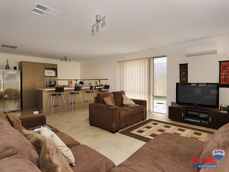 6 Flax Road, Yanchep WA 6035