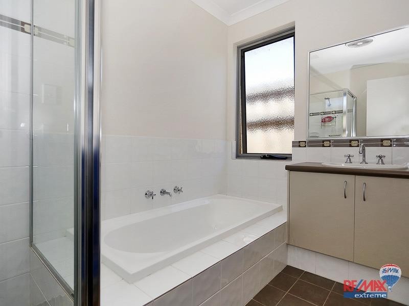 6 Flax Road, Yanchep WA 6035