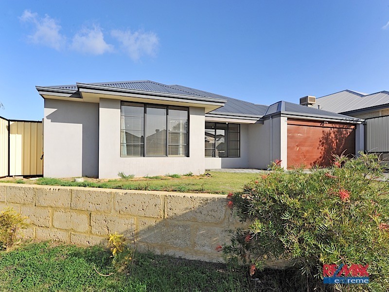 42 Elmhurst Drive, Clarkson WA 6030