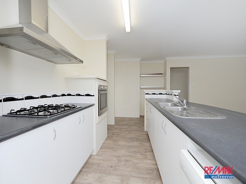 42 Elmhurst Drive, Clarkson WA 6030