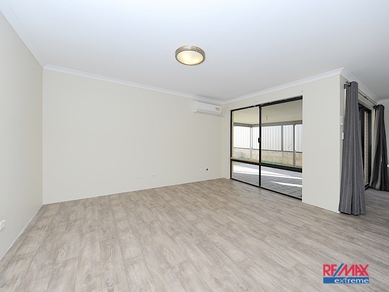 42 Elmhurst Drive, Clarkson WA 6030