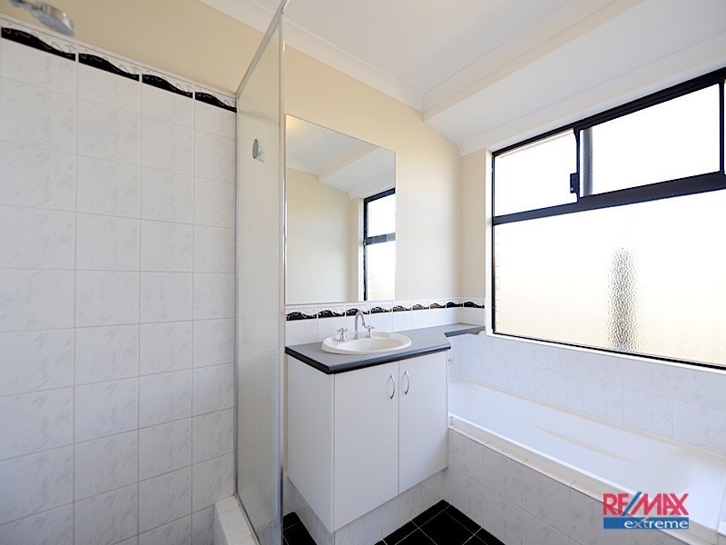 42 Elmhurst Drive, Clarkson WA 6030