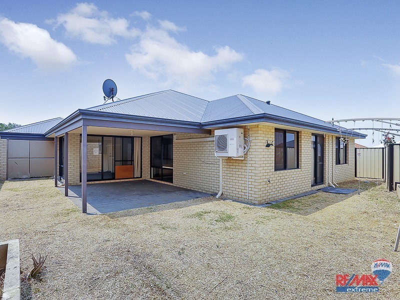 42 Elmhurst Drive, Clarkson WA 6030