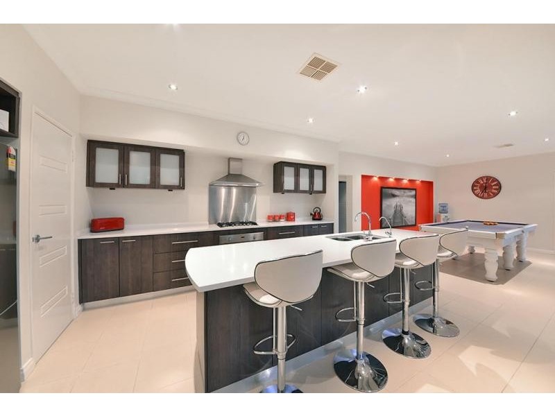 8 Leighton Gardens, Tapping WA 6065