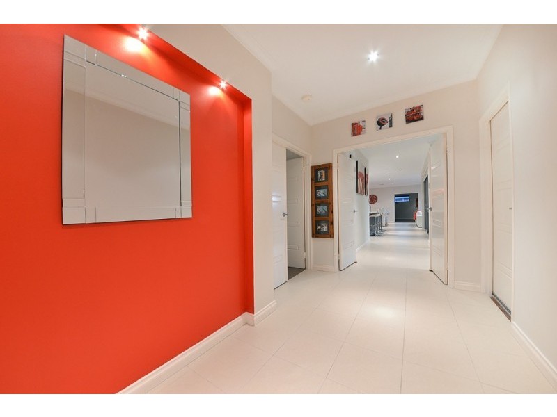 8 Leighton Gardens, Tapping WA 6065