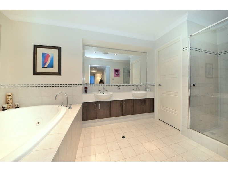 8 Leighton Gardens, Tapping WA 6065