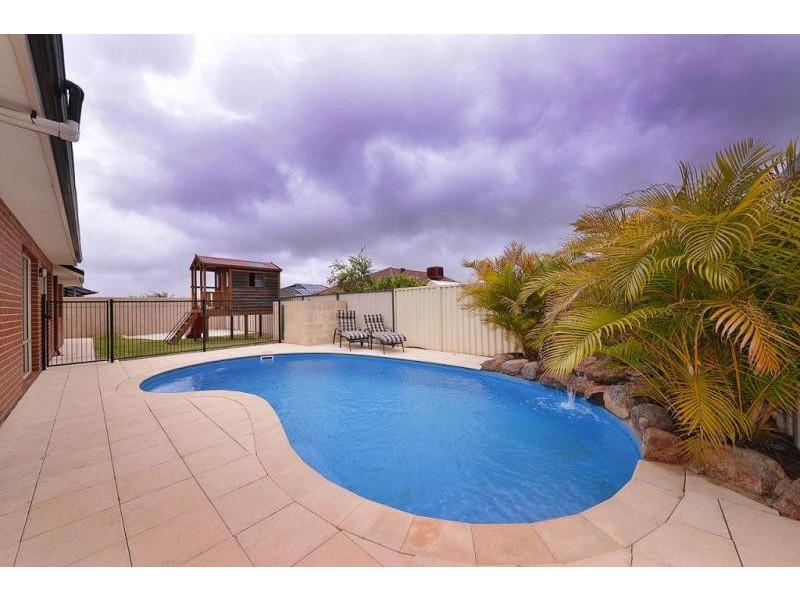 55 Litchfield Crescent, Carramar WA 6031