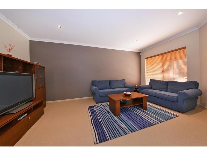 55 Litchfield Crescent, Carramar WA 6031