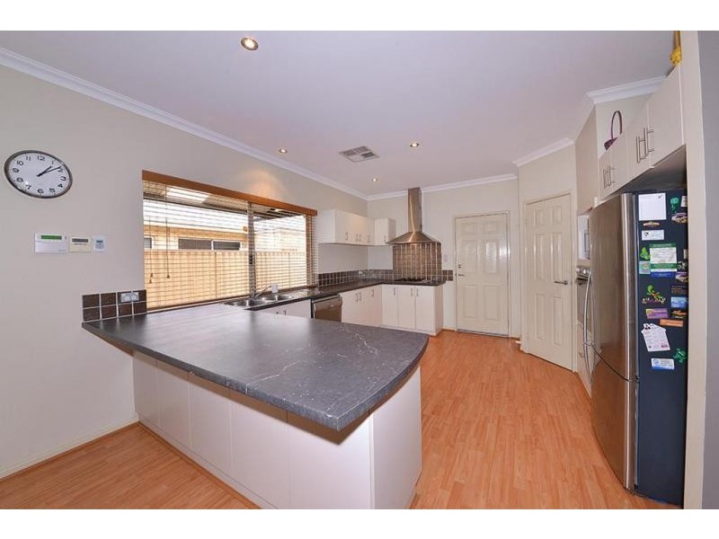 55 Litchfield Crescent, Carramar WA 6031