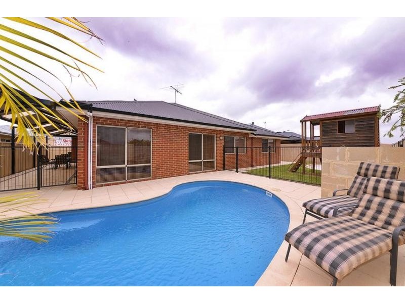 55 Litchfield Crescent, Carramar WA 6031