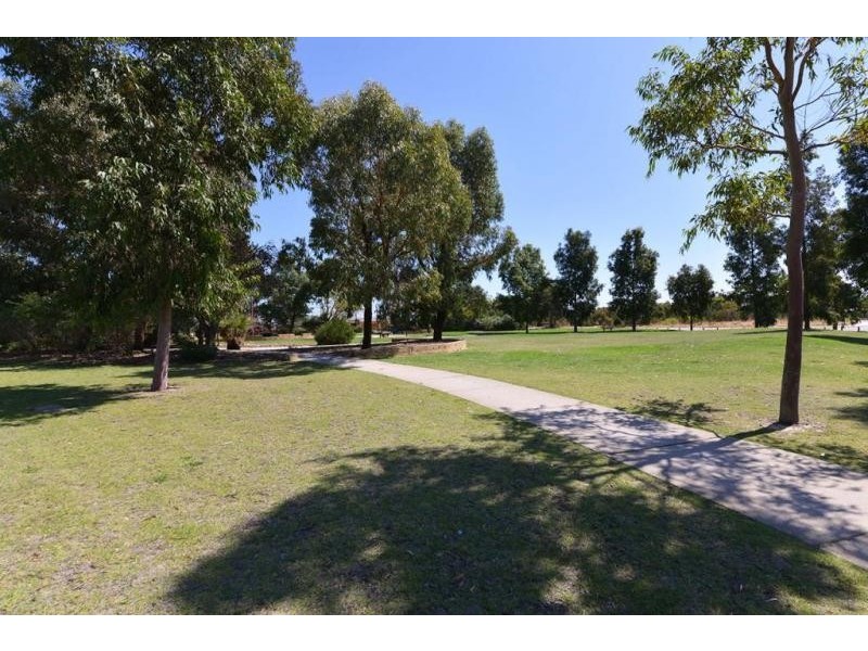 55 Litchfield Crescent, Carramar WA 6031