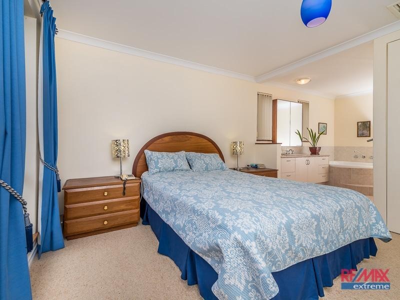 14 Woodlake Retreat, Kingsley WA 6026