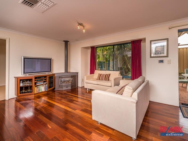 14 Woodlake Retreat, Kingsley WA 6026