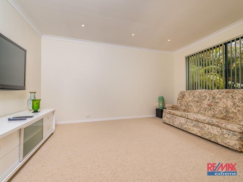 14 Woodlake Retreat, Kingsley WA 6026