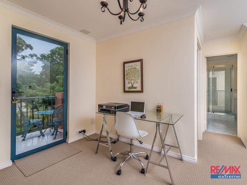 14 Woodlake Retreat, Kingsley WA 6026