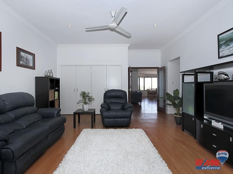 206 Ocean Drive, Quinns Rocks WA 6030