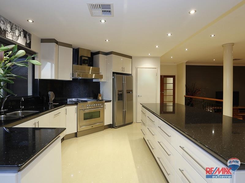 4 Hamel Close, Landsdale WA 6065