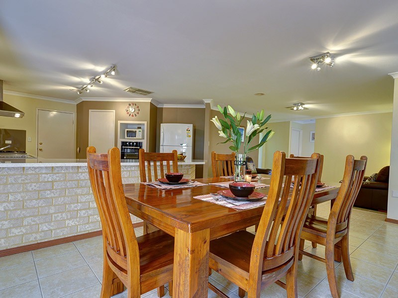 5 Urquhart Way, Hocking WA 6065