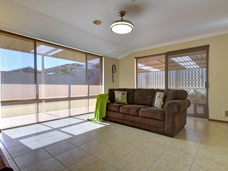 5 Urquhart Way, Hocking WA 6065
