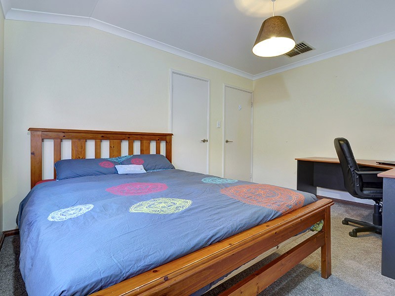 5 Urquhart Way, Hocking WA 6065