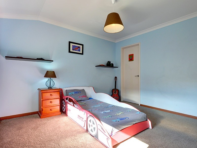 5 Urquhart Way, Hocking WA 6065