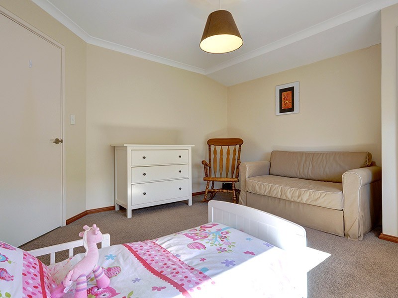 5 Urquhart Way, Hocking WA 6065