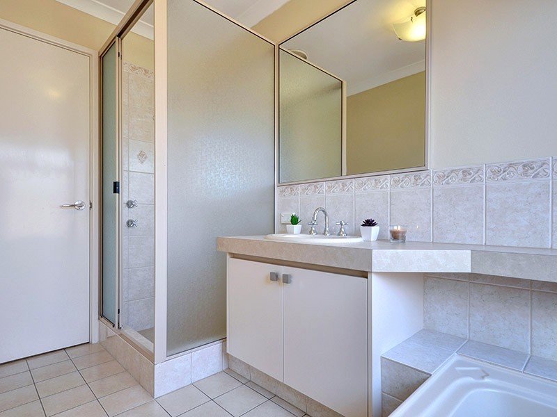 5 Urquhart Way, Hocking WA 6065