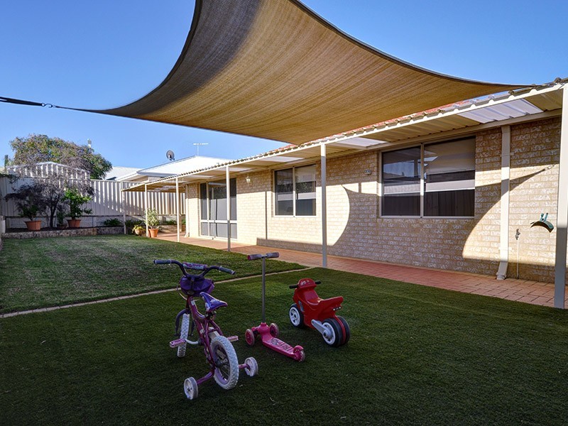 5 Urquhart Way, Hocking WA 6065