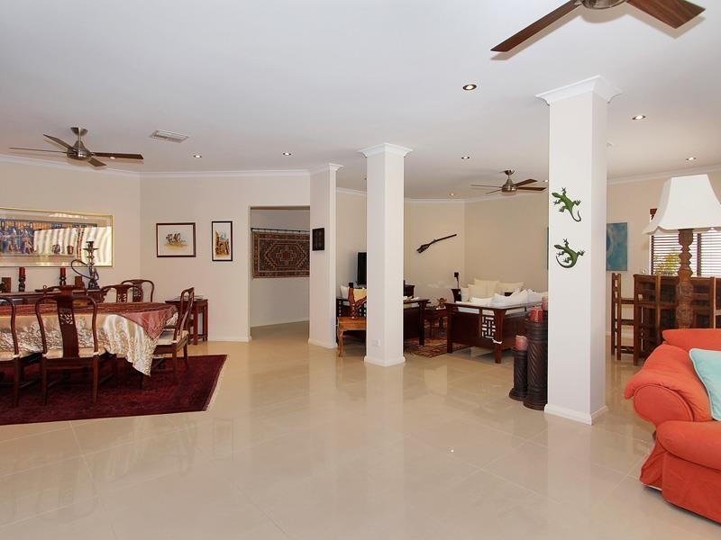 22 St Lucia Road, Iluka WA 6028