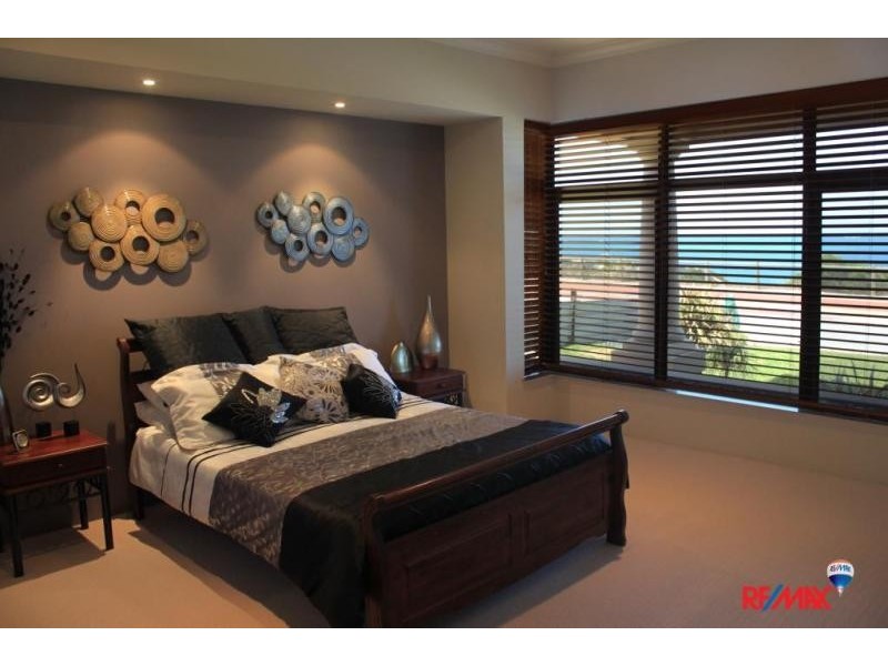 204 Ocean Drive, Quinns Rocks WA 6030