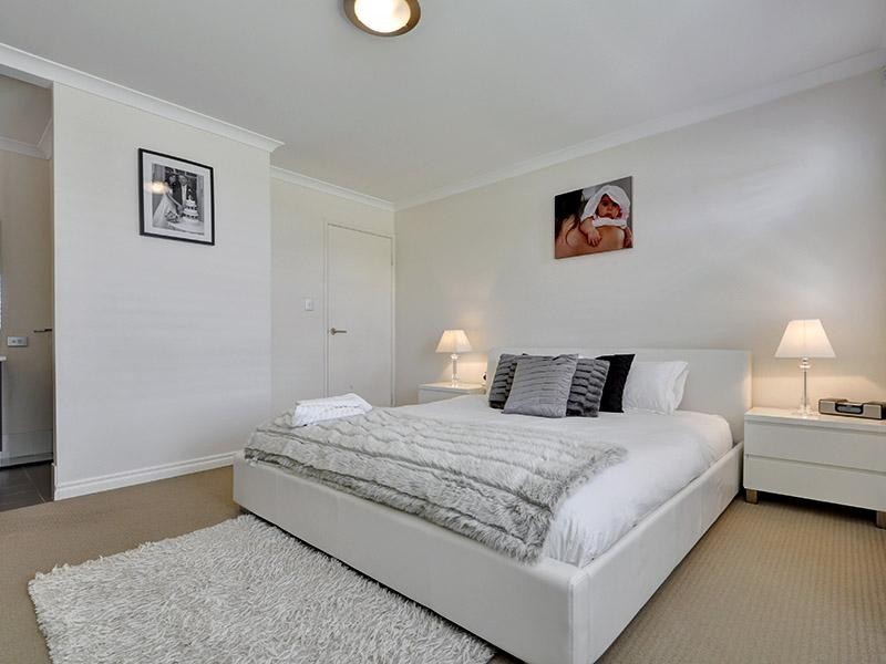 15 Chalkwell Bend, Landsdale WA 6065