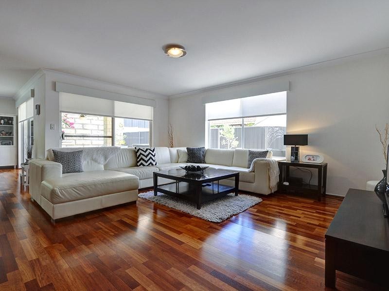 15 Chalkwell Bend, Landsdale WA 6065