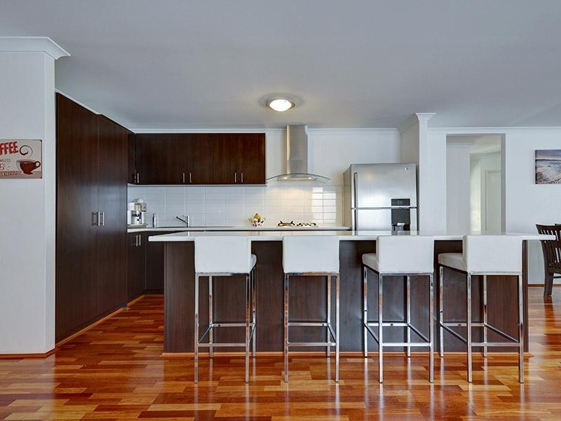 15 Chalkwell Bend, Landsdale WA 6065