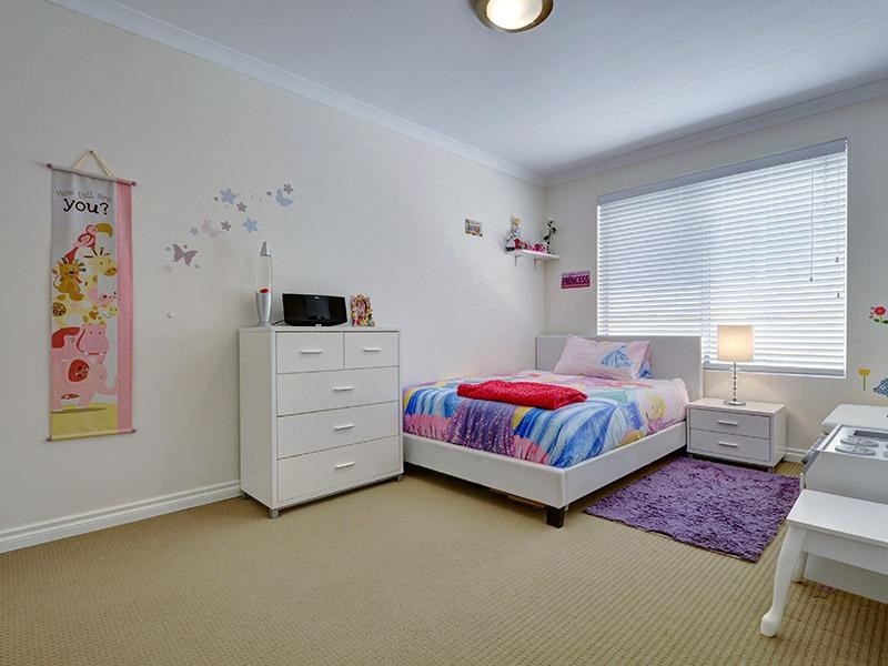 15 Chalkwell Bend, Landsdale WA 6065