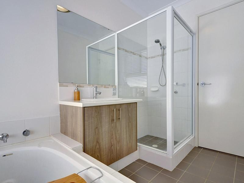 15 Chalkwell Bend, Landsdale WA 6065