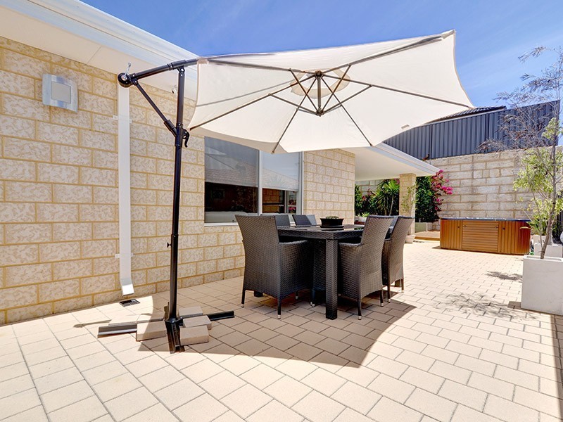 15 Chalkwell Bend, Landsdale WA 6065