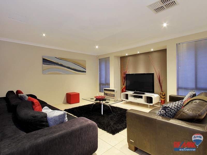 1 Dalry Cove, Butler WA 6036
