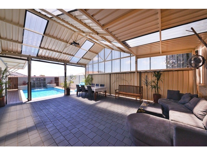 27 Vincent Rd, Sinagra WA 6065