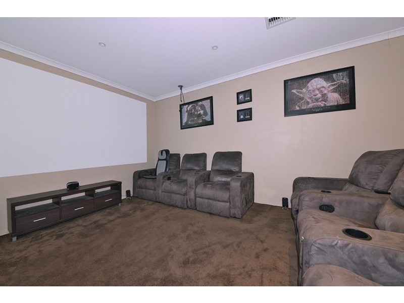 27 Vincent Rd, Sinagra WA 6065