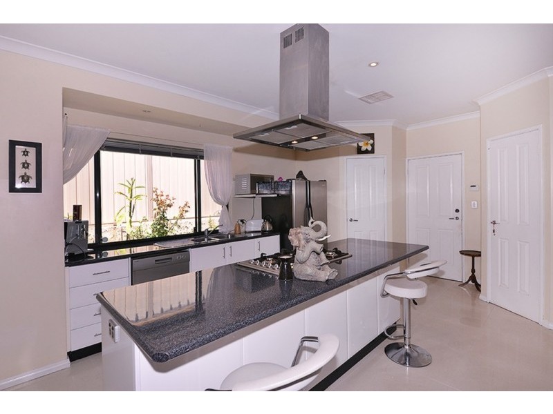 27 Vincent Rd, Sinagra WA 6065