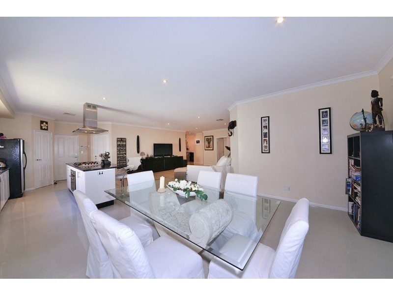 27 Vincent Rd, Sinagra WA 6065