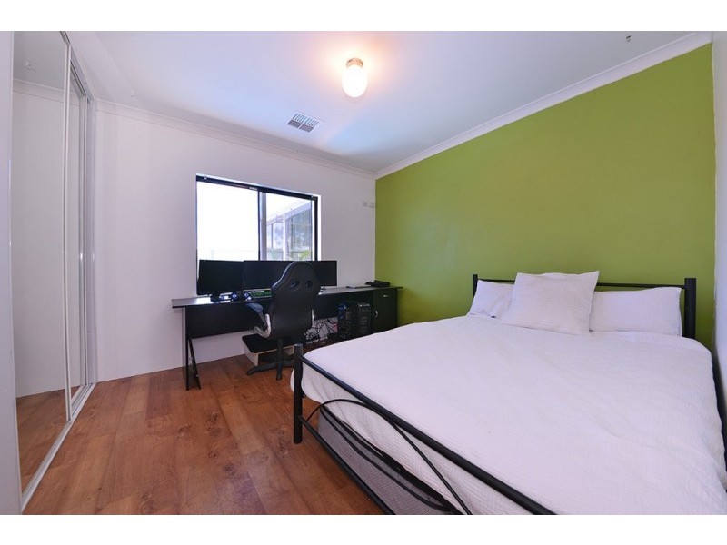 27 Vincent Rd, Sinagra WA 6065