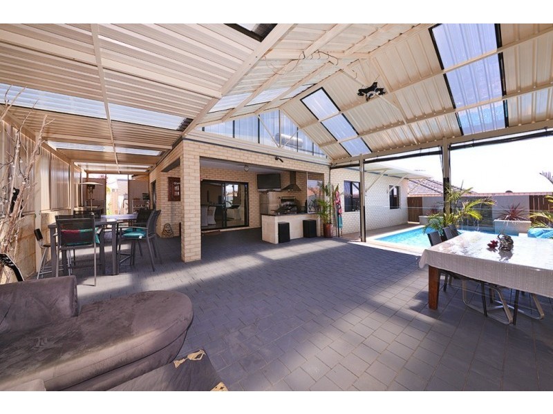 27 Vincent Rd, Sinagra WA 6065