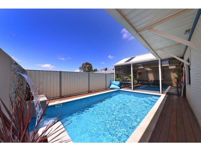 27 Vincent Rd, Sinagra WA 6065